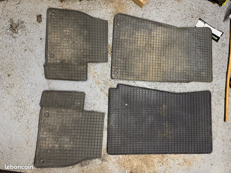 Rare tapis caoutchouc bmw E30 (image 1)