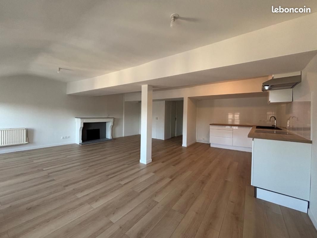 Appartement 2 pièces 60 m² · à Trévoux · 60 m² · 740 €