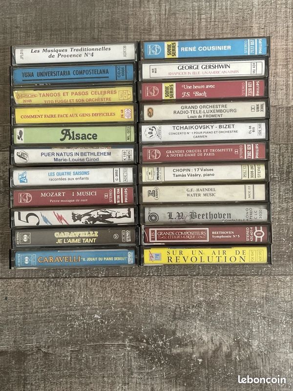 Lot De Cassettes Audio En Très Bon État (image 1)