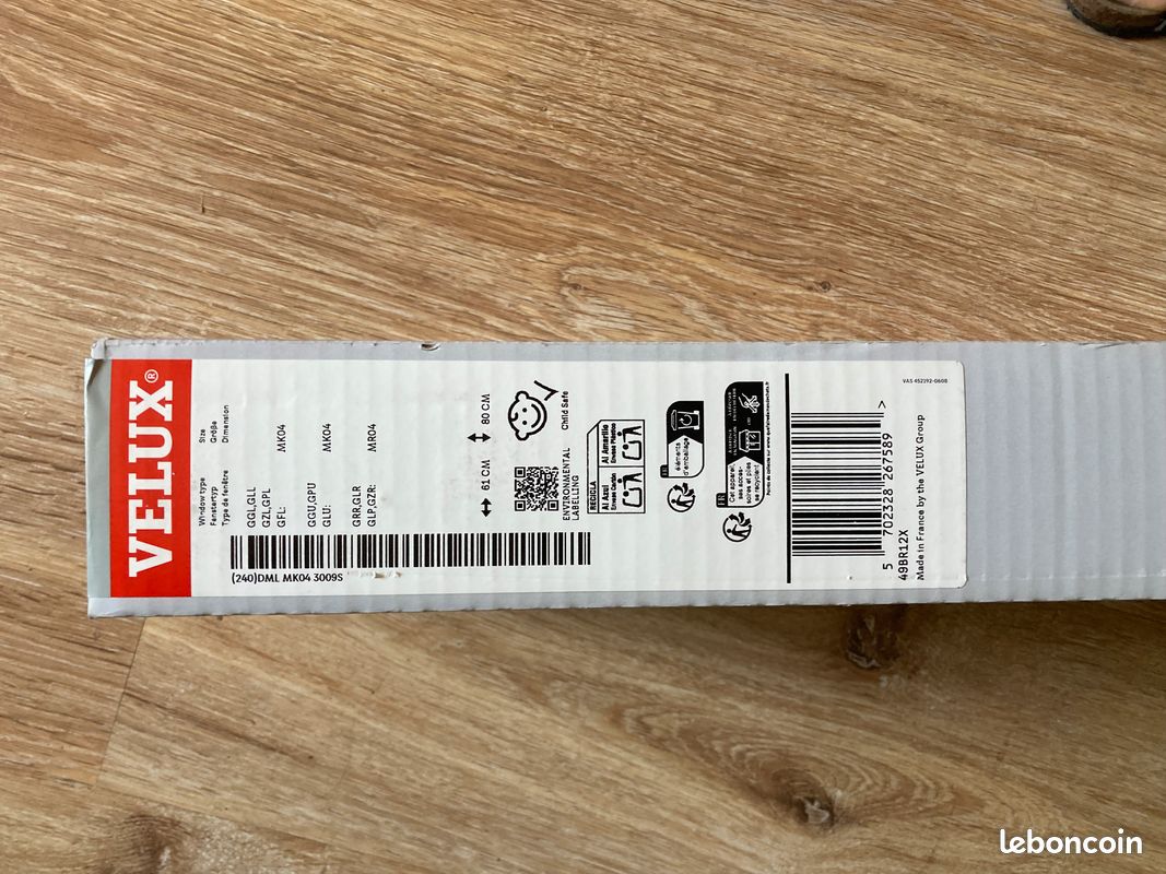 A Vendre : store intérieur occultant électrique avec alimentation X2 (image 2)