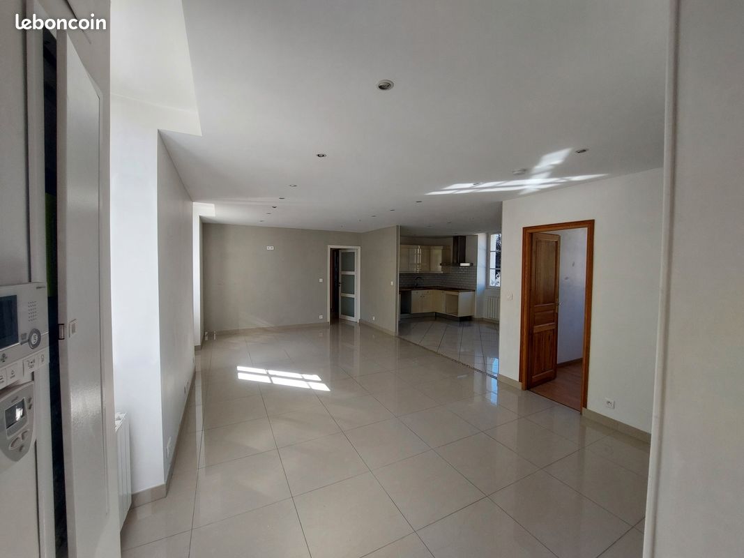 Maison 6 pièces 108 m² · à Fontainebleau · 108 m² · 1 895 €/mois