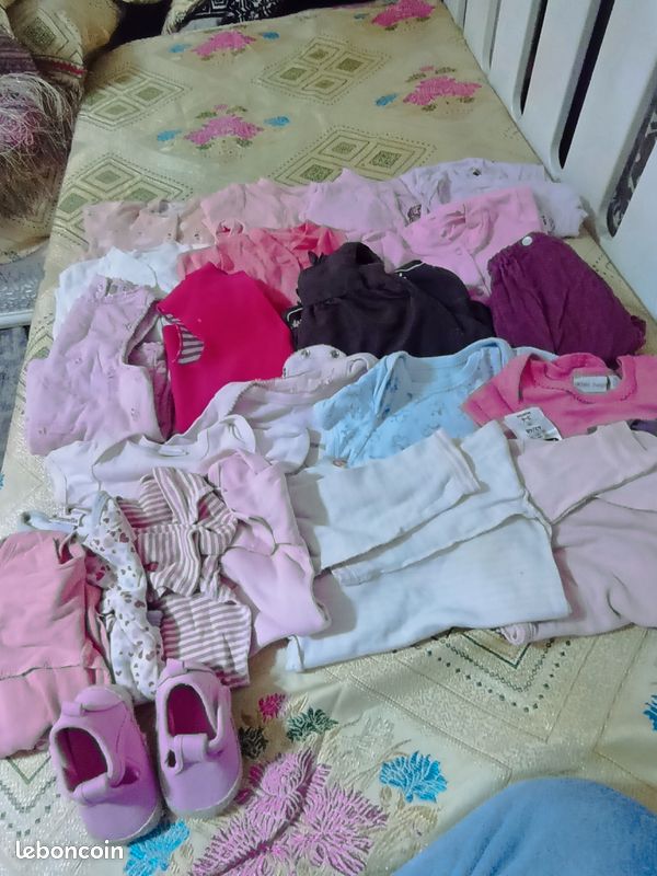 Lot vêtement bébé fille 3 mois (image 1)