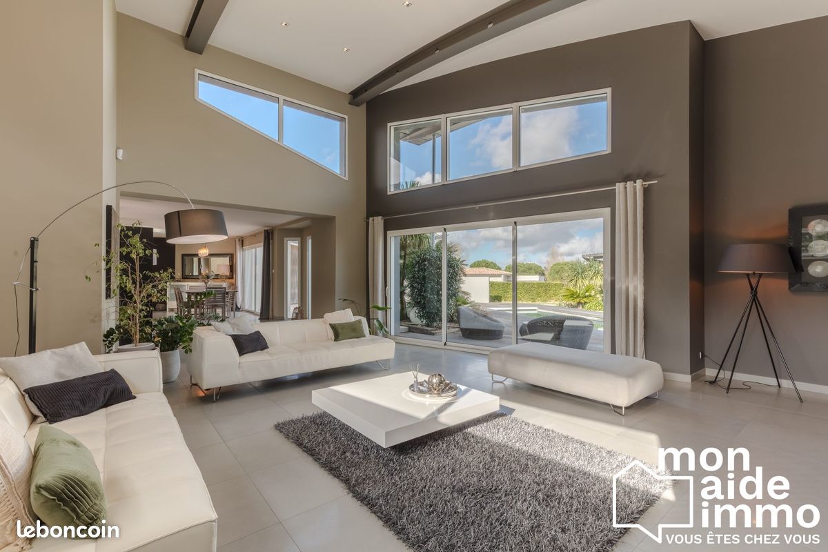 Maison 7 pièces 252 m² · à Saint-Germain-du-Puch · 252 m² · 790 000 €