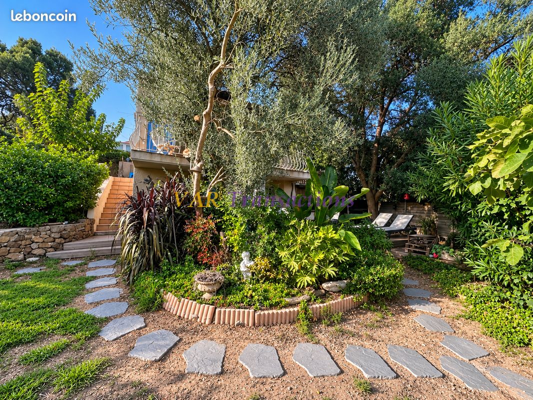 Maison 6 pièces 84 m² · à Saint-Mandrier-sur-Mer · 84 m² · 460 000 €