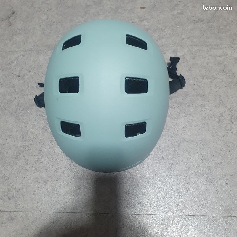 Casque de trottinettes (image 1)