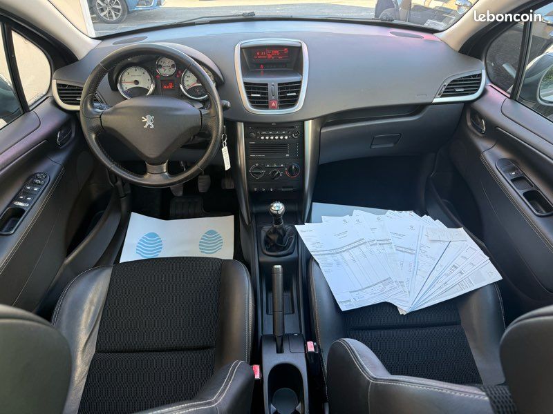 Peugeot 207 1.6 hdi 110ch OUTDOOR TOIT PANO/REG/LIM/CLIM (image 5)