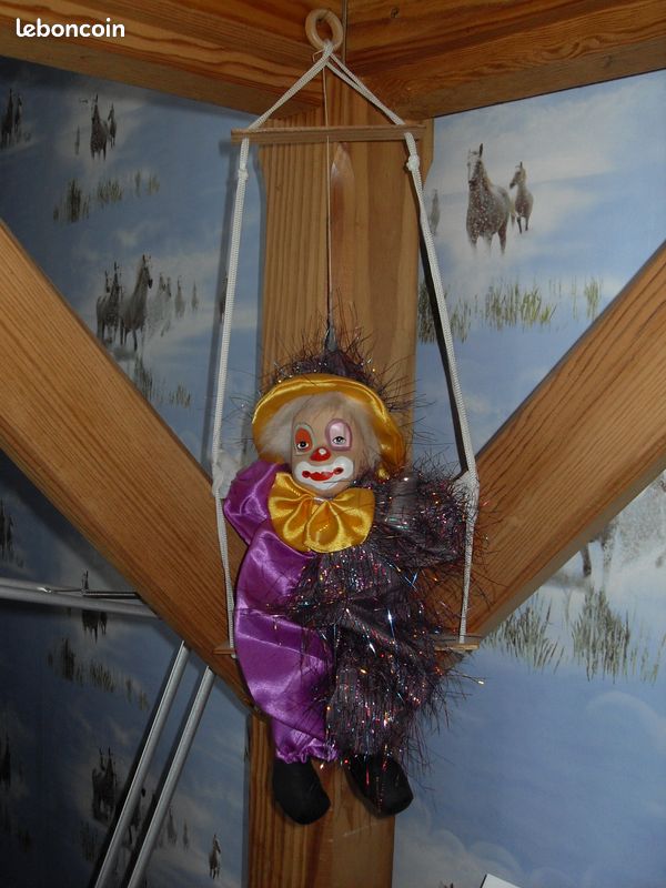 Clowns en porcelaine (image 1)