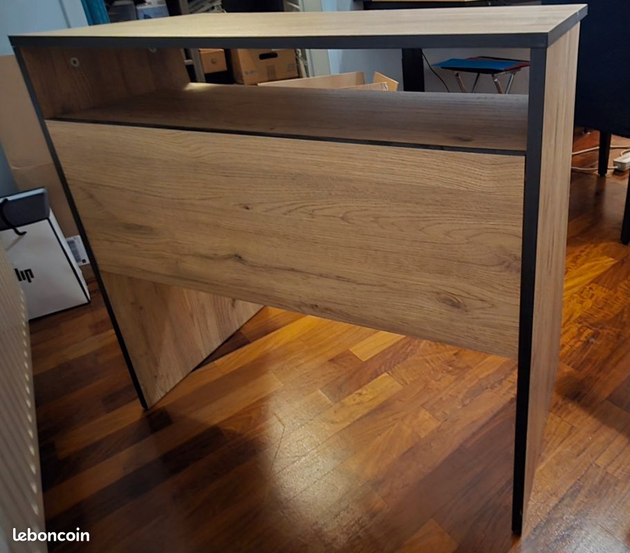 Bureau (image 2)