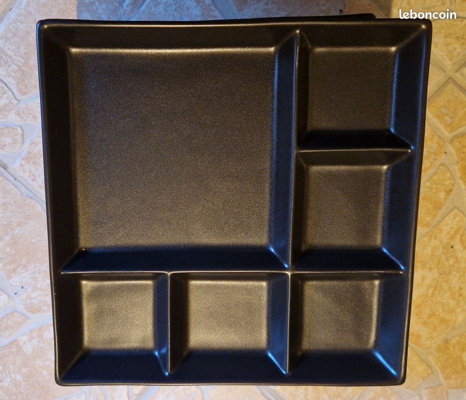 6 assiettes a fondue noires (image 1)