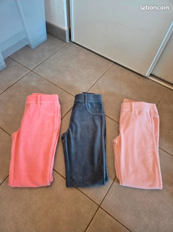 Jean Fille United Colors Of Benetton - Taille 8-9 Ans - Occasion Très Bon état