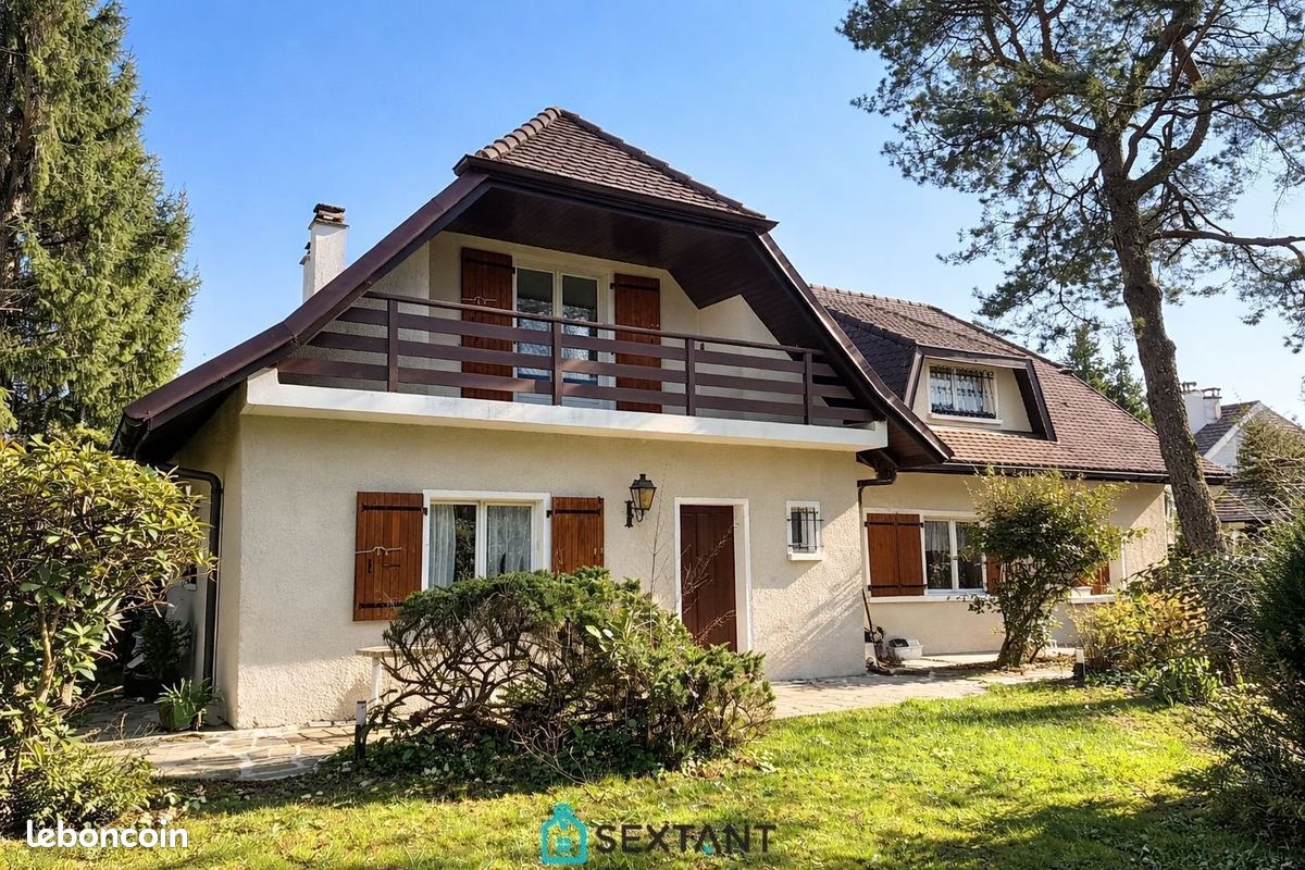 Maison 7 pièces 217 m² · à Divonne-les-Bains · 217 m² · 1 185 000 €