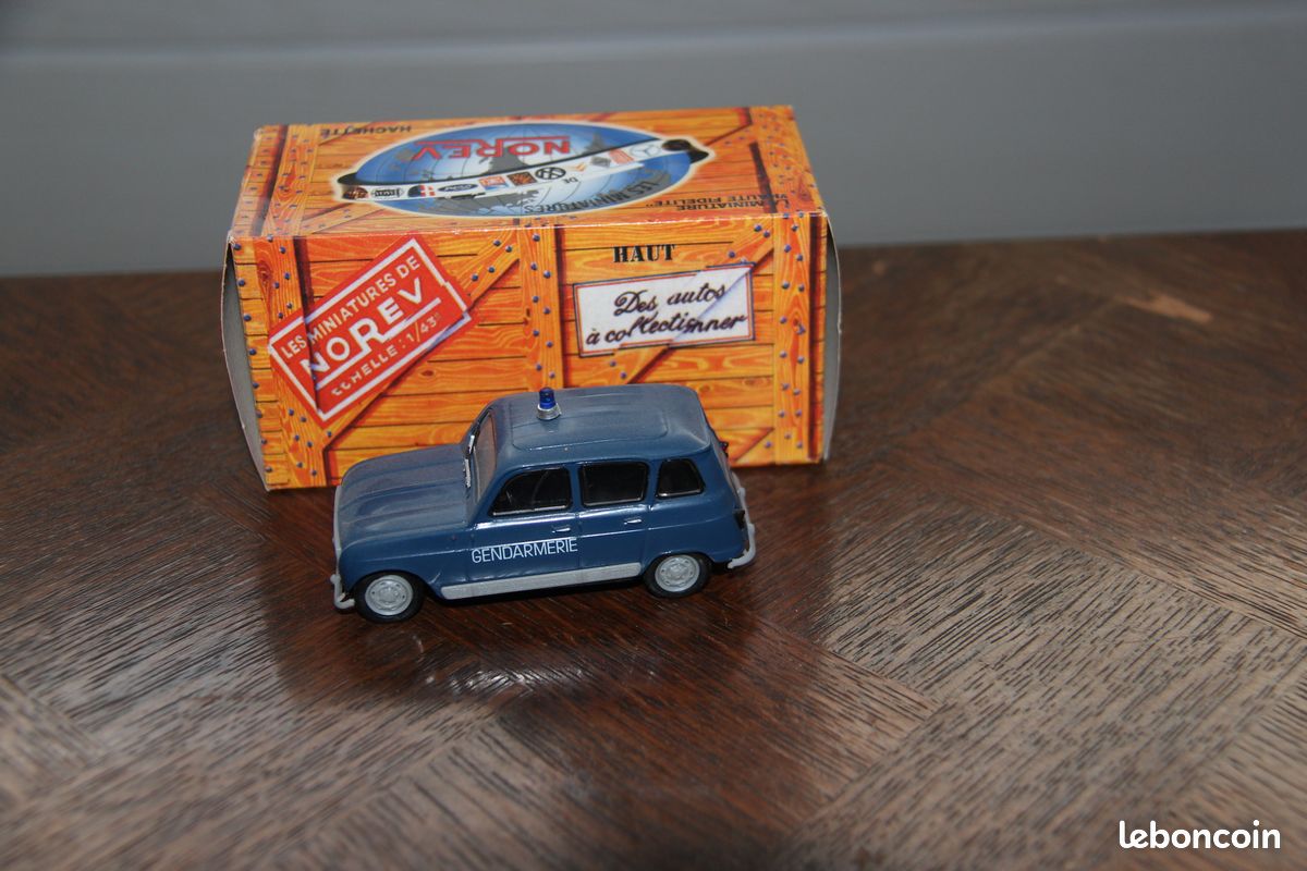 La Renault 4L Gendarmerie 1983 1/43 - Collection