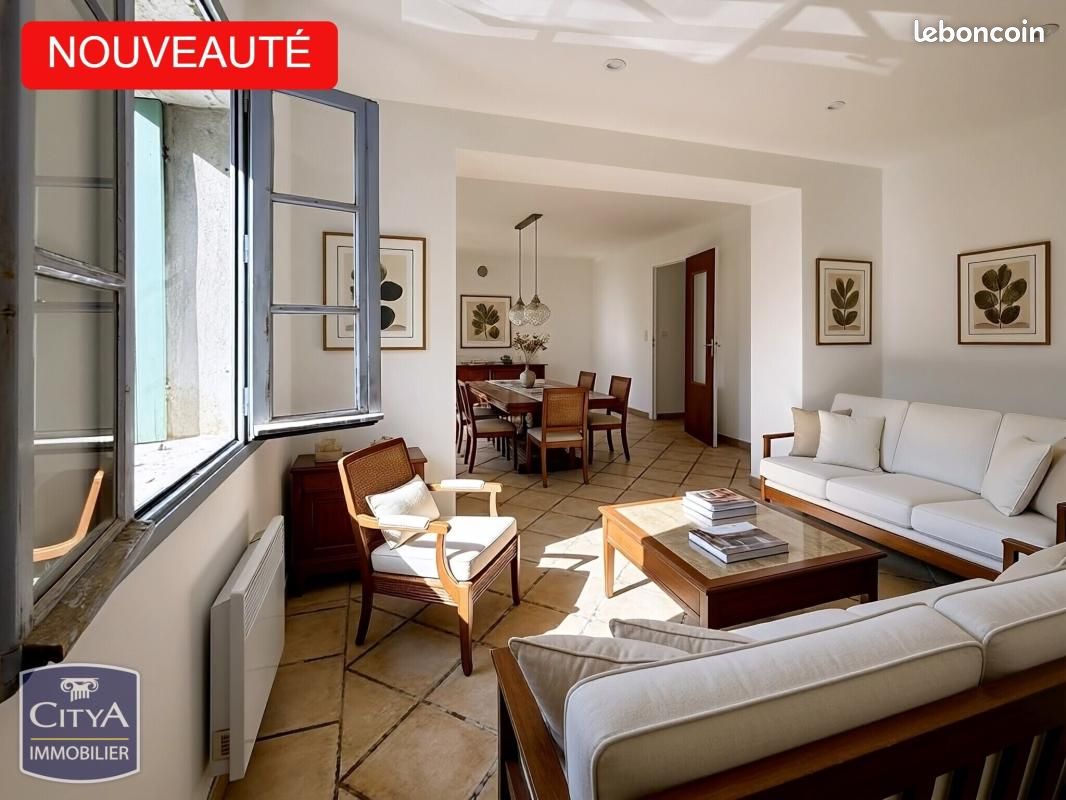 Maison 6 pièces 172 m² · à Caromb · 172 m² · 226 000 €