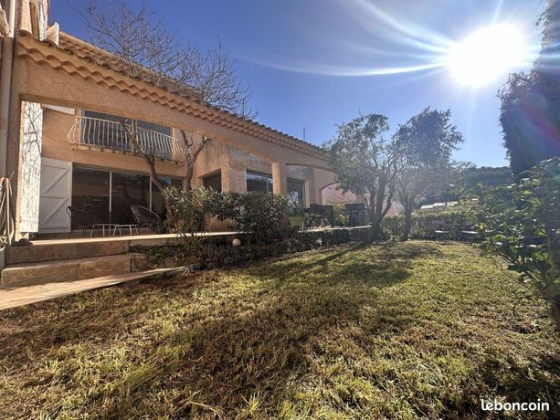 Villa 9 pièces 215 m²