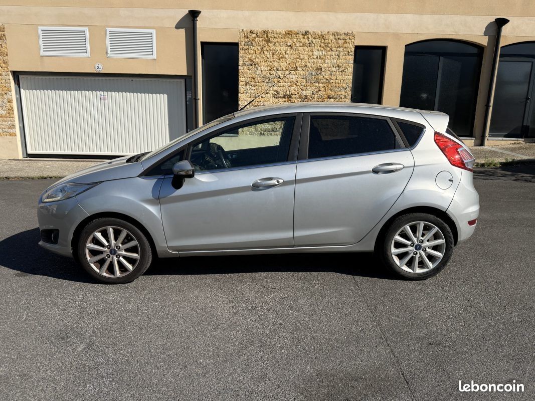Ford fiesta 1.5 tdci 95 titanium 2016 (image 8)