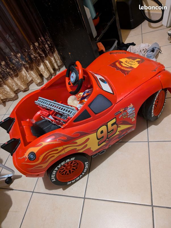 Grande voiture enfant (image 1)