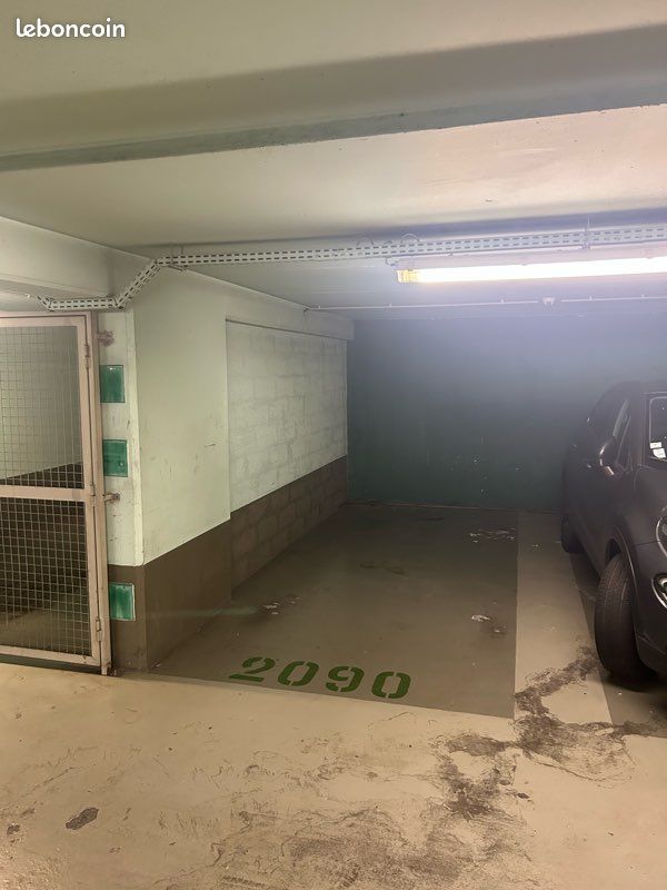 Place de Parking · à Paris · 27 000 €
