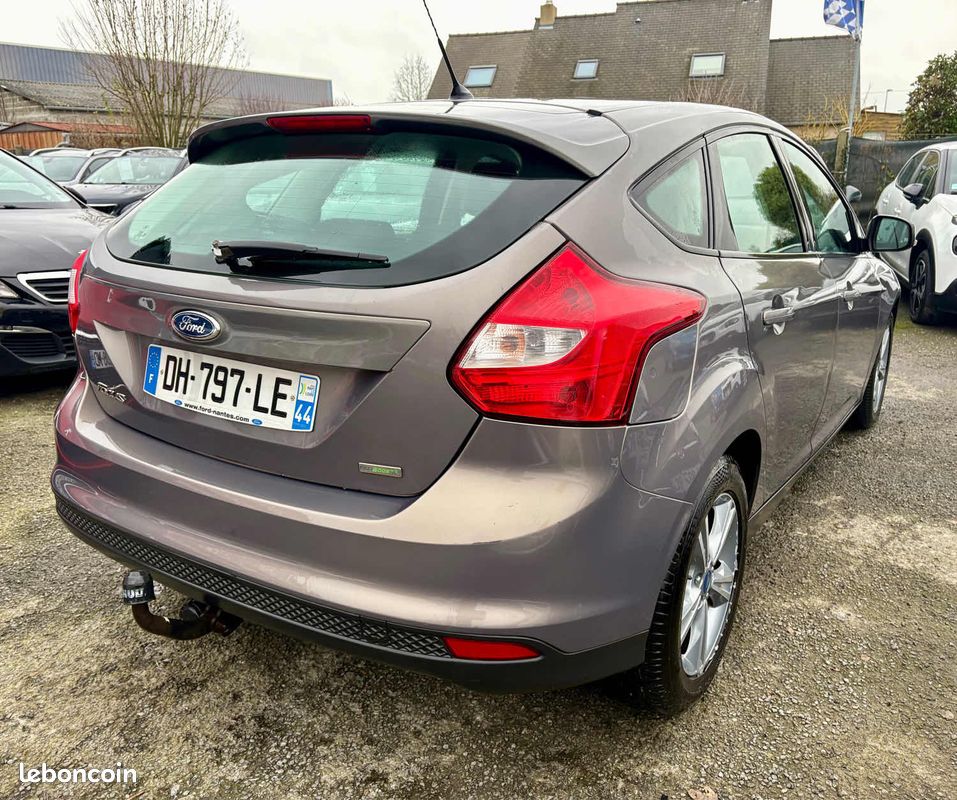 Ford focus (image 5)