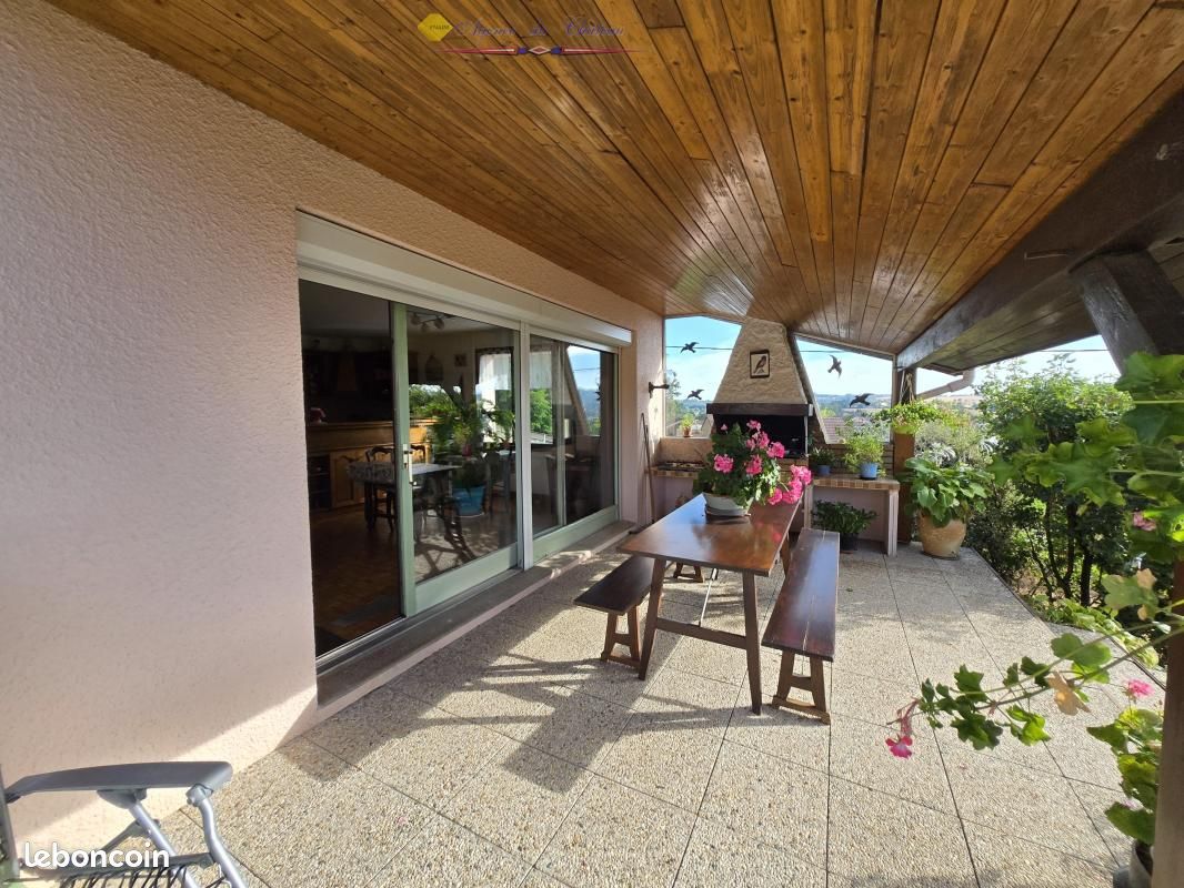 Maison 5 pièces 134 m² · à La Clayette · 134 m² · 169 000 €