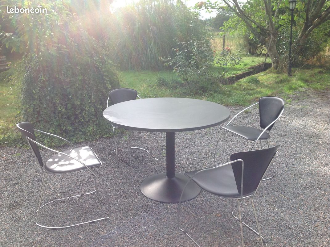 Table et chaises (image 3)