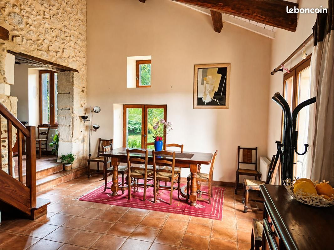 Maison 10 pièces 240 m² · à Montfort-en-Chalosse · 240 m² · 498 000 €
