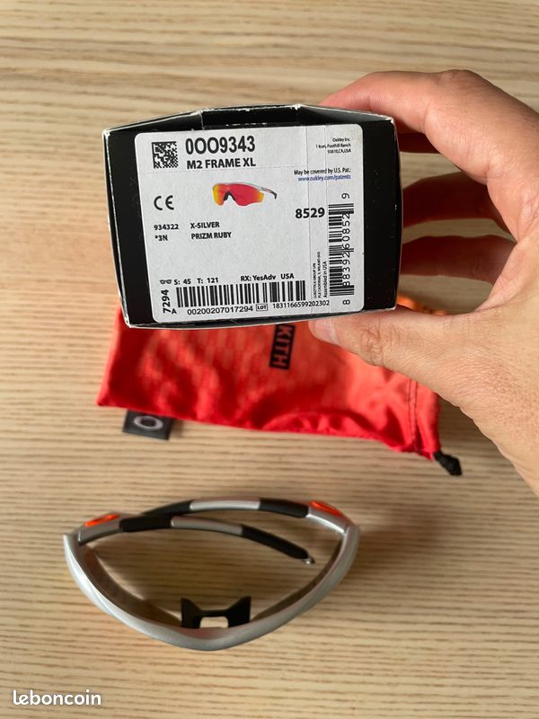 Lunettes Oakley x Kith M2 Frame XL (image 9)