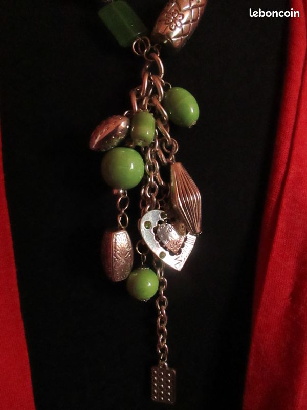 COLLIER fantaisie de créateur,élégant, vintage argenté et pendeloques pierres vertes, 53 cm (image 2)