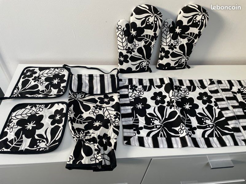 Set de cuisine Gants maniques set de table nappe distributeur de sac neuf (image 3)