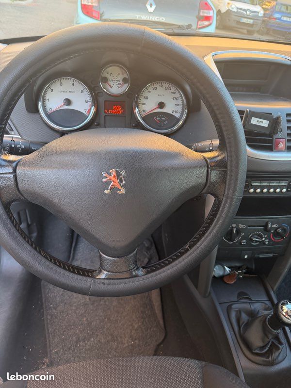 207 Peugeot (image 2)