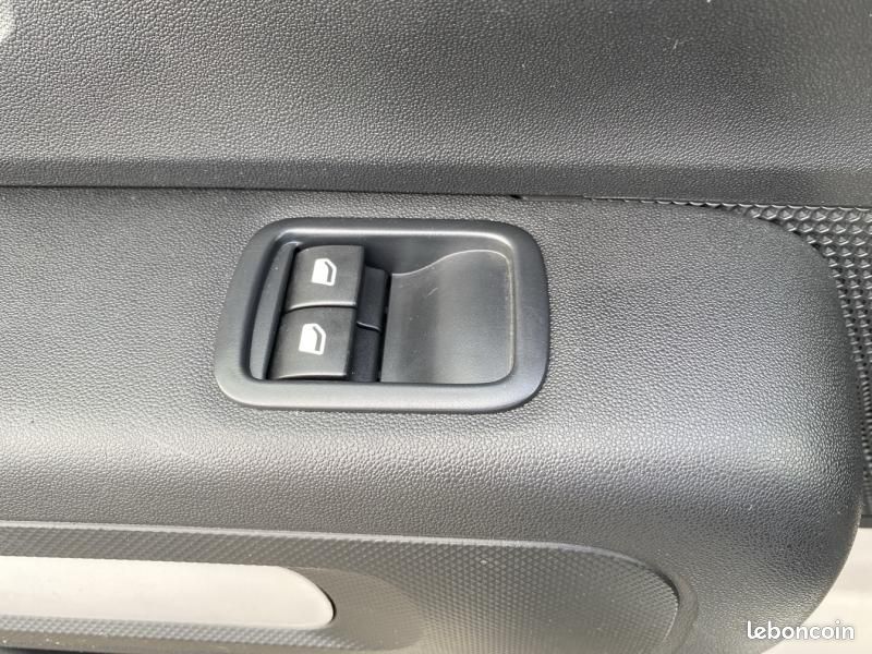 Citroen C3 1.2 PureTech 83ch S&S YOU (image 20)
