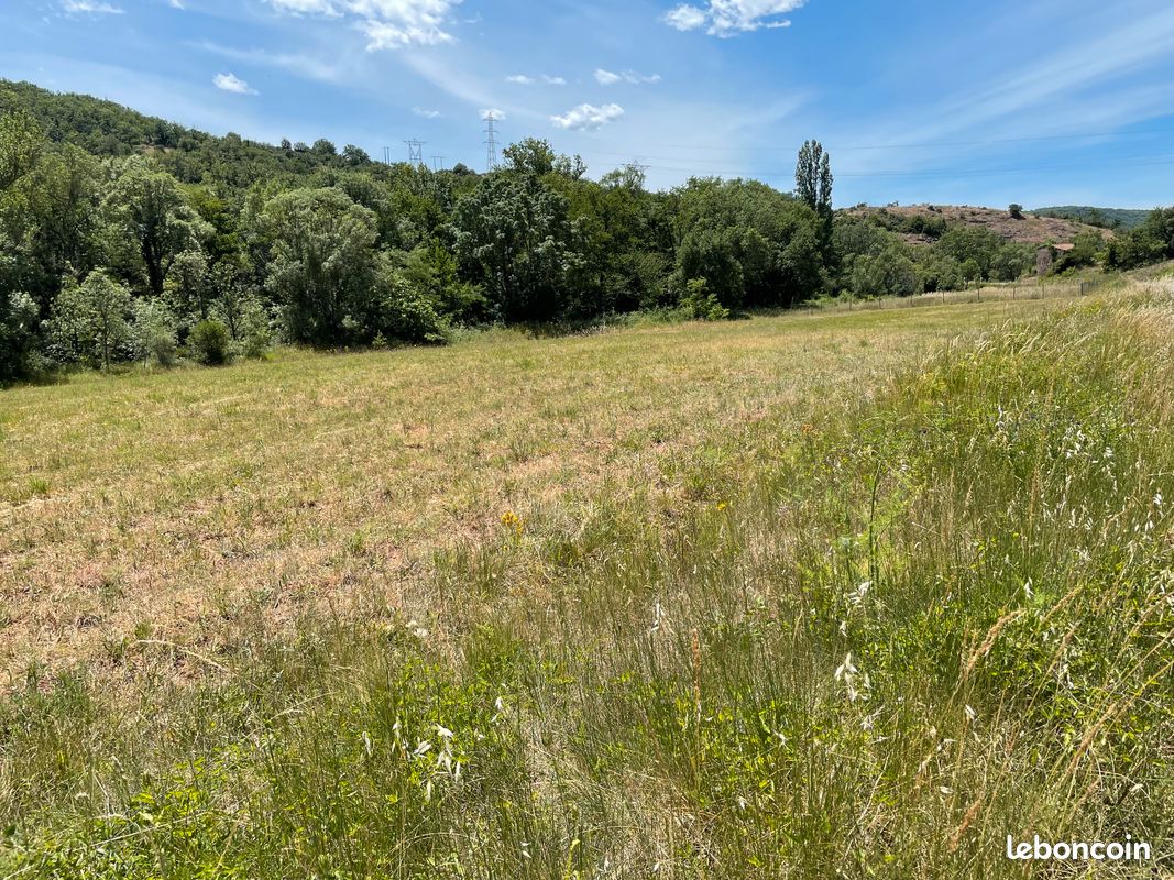 Terrain agricole plat et accessible · à La Tour-sur-Orb · 14 500 €