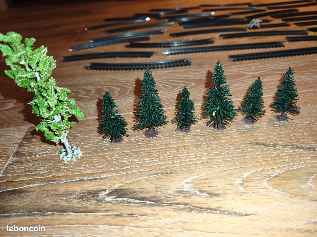 Arbre modélisme trains (image 1)