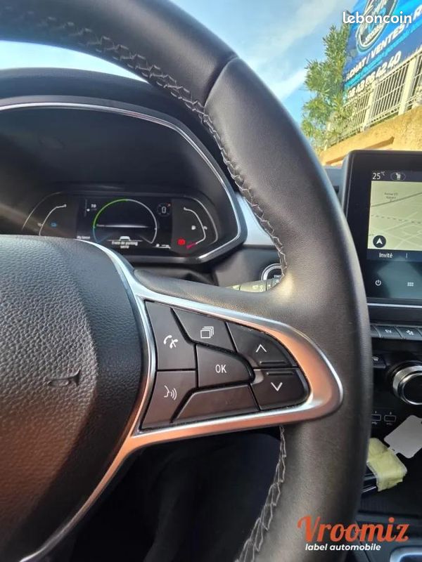 Renault Captur 1.6 E-TECH 145H 90 HYBRID FULL-HYBRID 1.2KWH INTENS BVA (image 26)