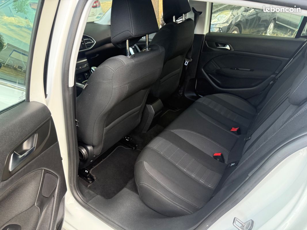 Peugeot 308 1.6 bluehdi 120 cv Allure (image 9)