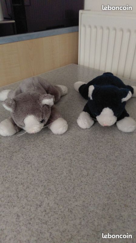 Magnifiques peluches Chats le lot de deux (image 1)