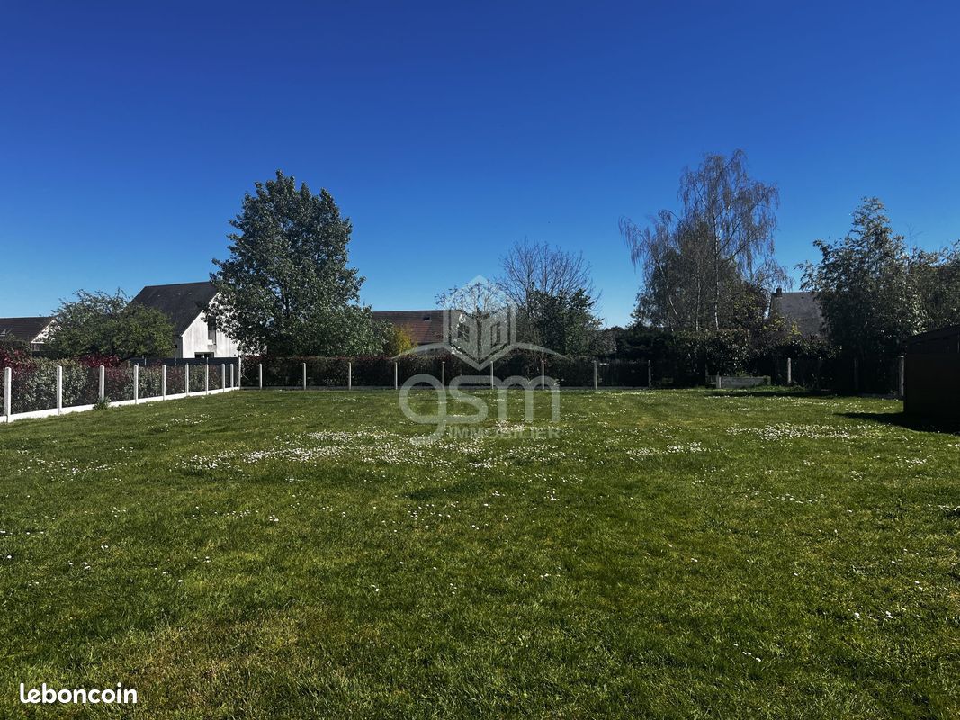 Terrain 720 m² · à Monts · 720 m² · 108 000 €