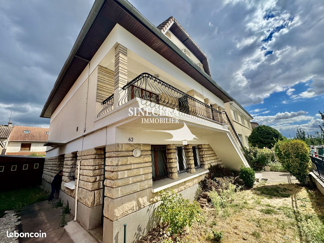 Maison 7 pièces 240 m² · à Ormesson-sur-Marne · 240 m² · 460 000 €