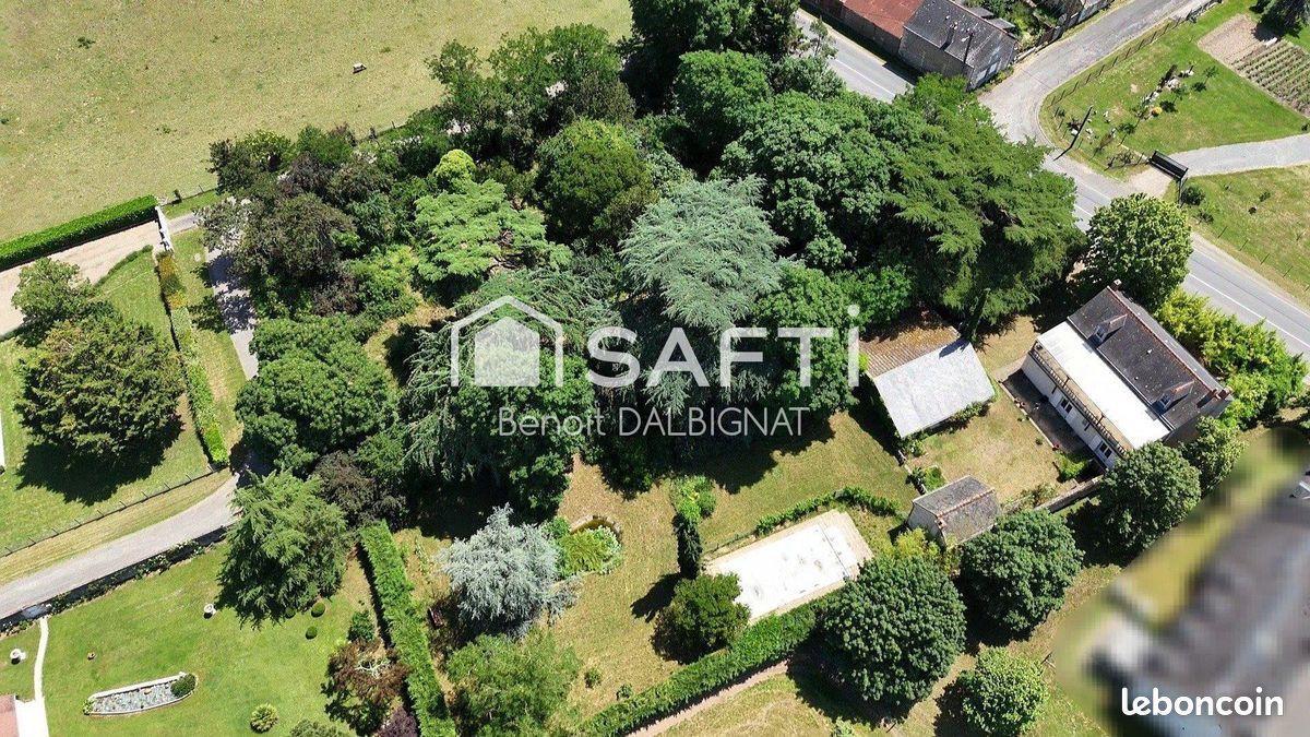 Maison 9 pièces 218 m² · à L'Île-Bouchard · 218 m² · 330 900 €