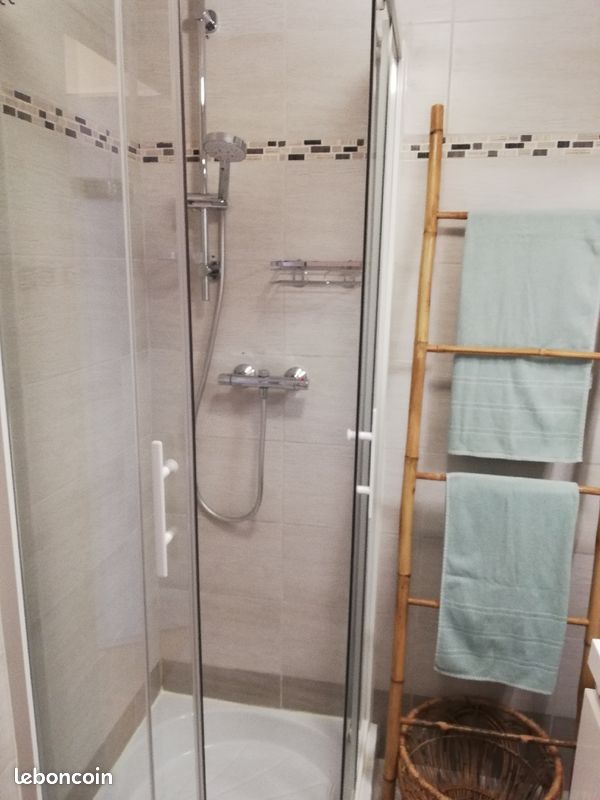 Studio dans résidence avec piscine (image 4)