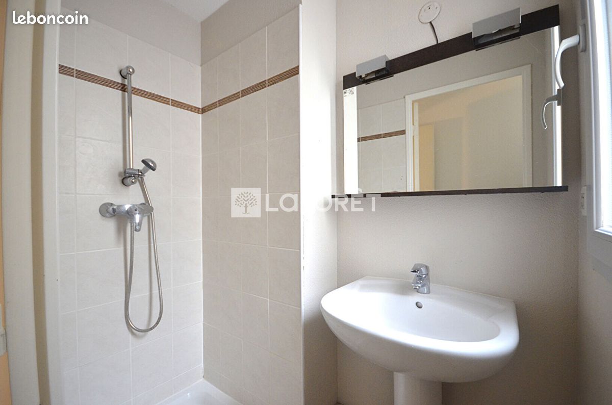 Maison a louer vaulx-en-velin - 5 pièce(s) - 102 m2 - Surfyn