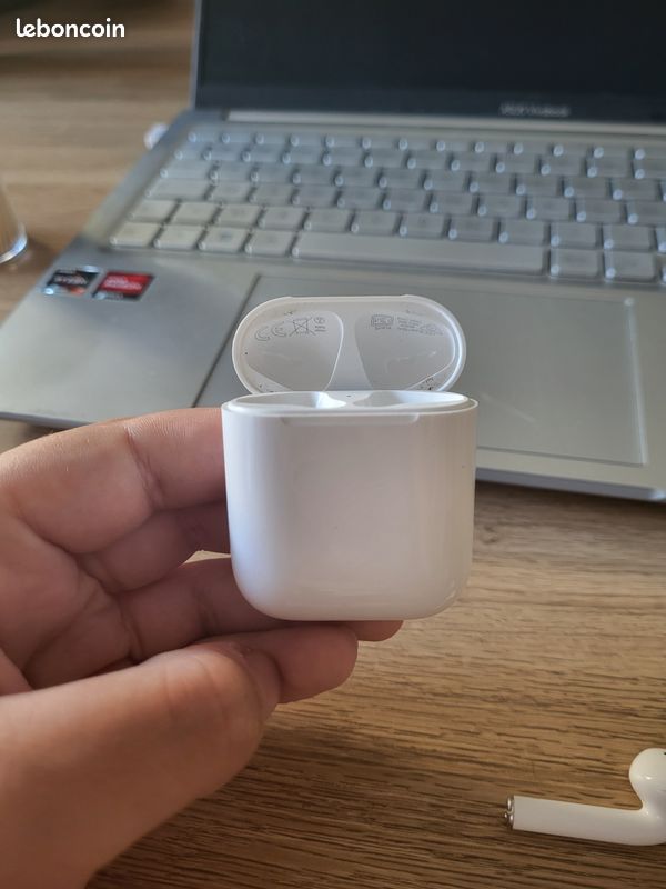 Airpods 3 (image 4)