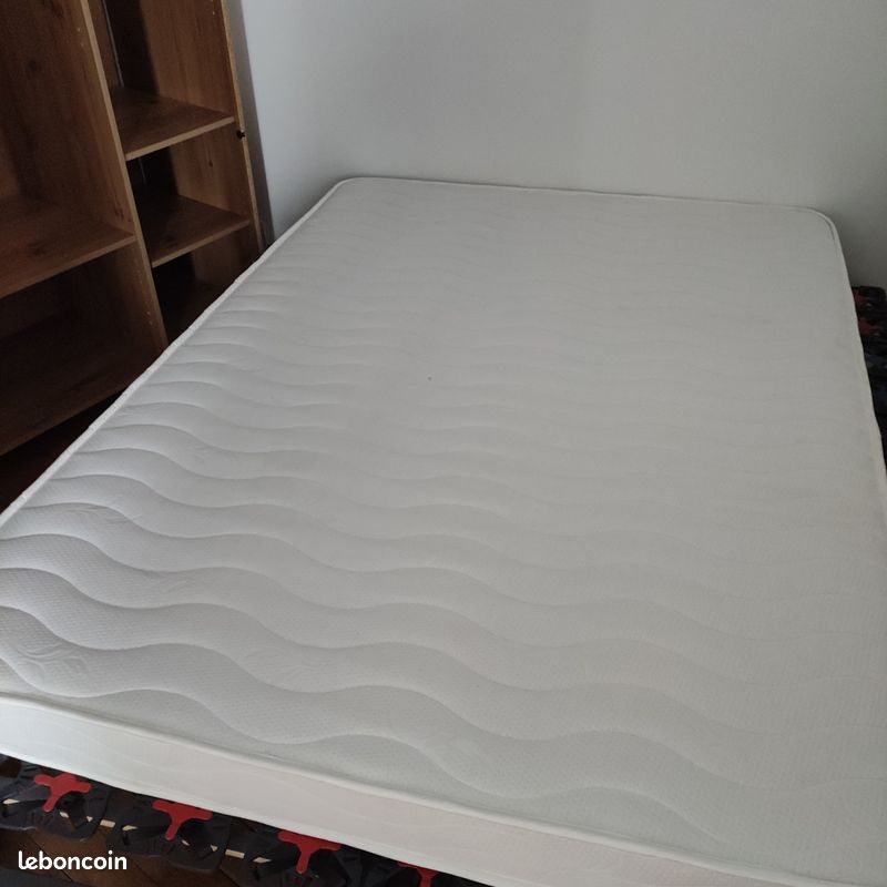 Matelas 145*190 (image 1)