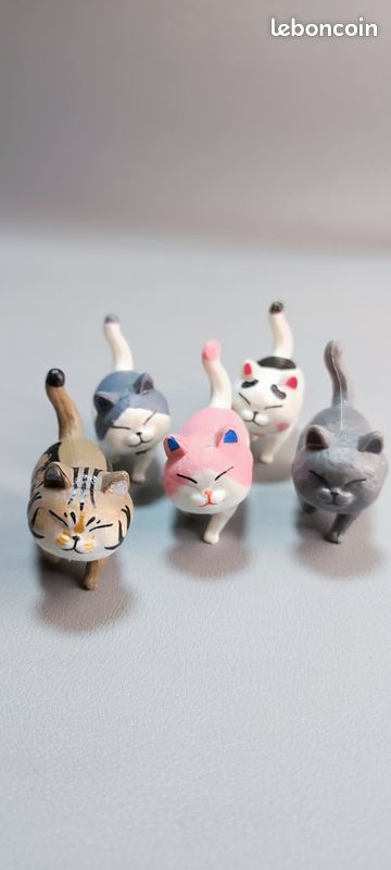 5 figurines chats kawaii | Cadeau déco mignon et coloré (image 1)