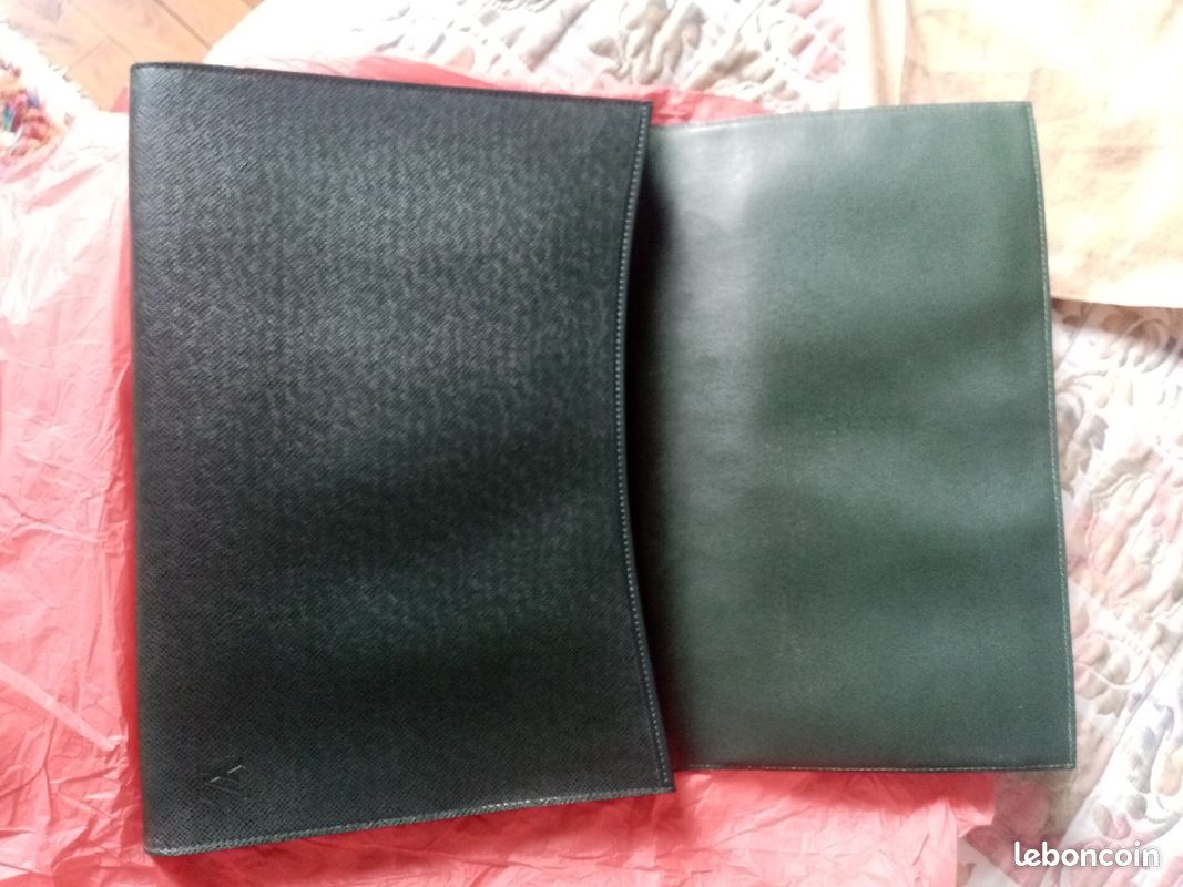 Vends porte documents Louis Vuitton (image 2)
