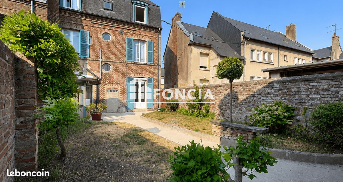Maison 8 pièces 160 m² · à Pont-l'Évêque · 160 m² · 410 000 €