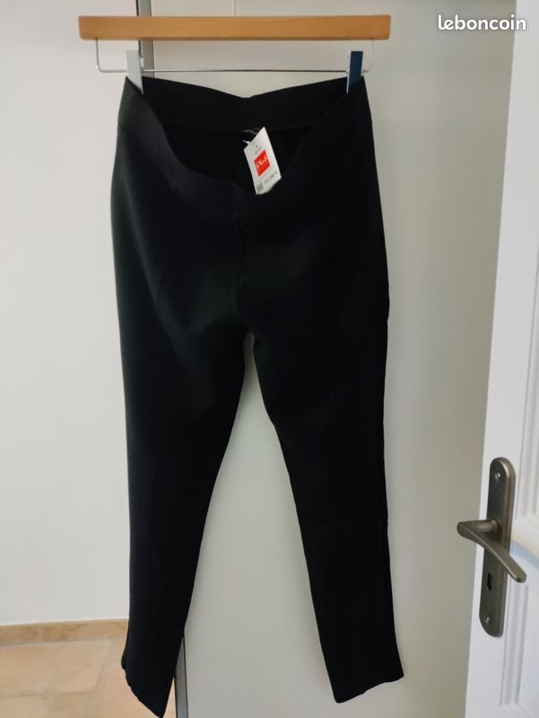 Legging Noir Taille L - Neuf Avec étiquettes - Basique Et Confortable