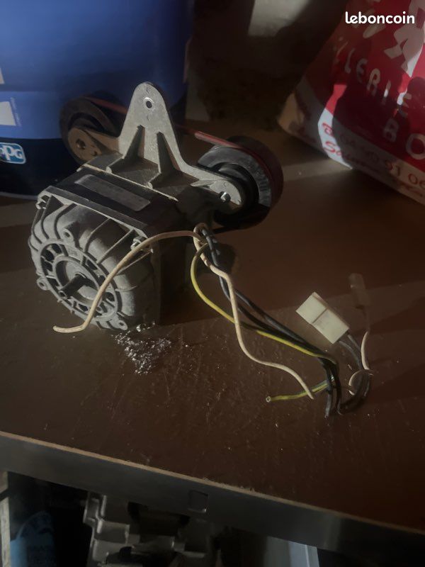 Moteur électrique 220 1300 tr (image 1)