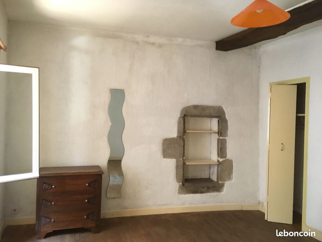 Appartement 2 pièces 35 m² · à Ussel · 35 m² · 350 €