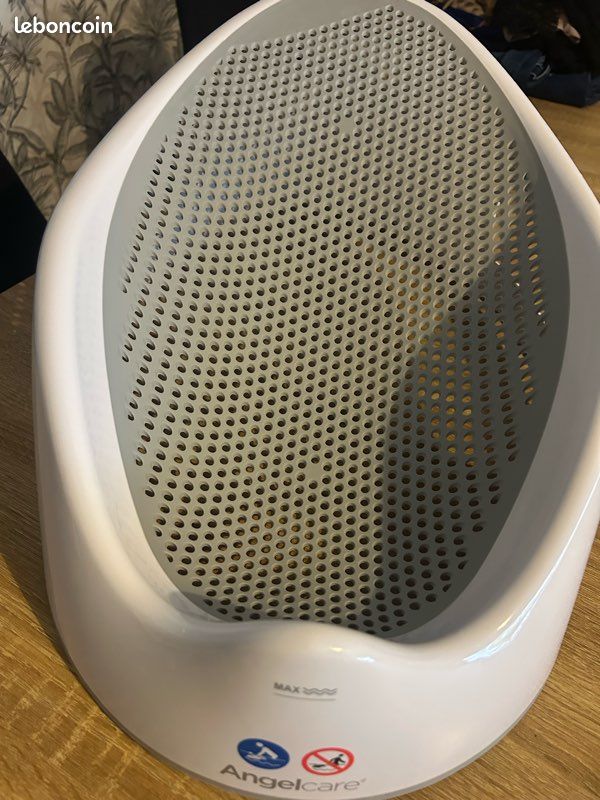 Siège de bain Angelcare gris et blanc pour bébé - Très bon état (image 2)