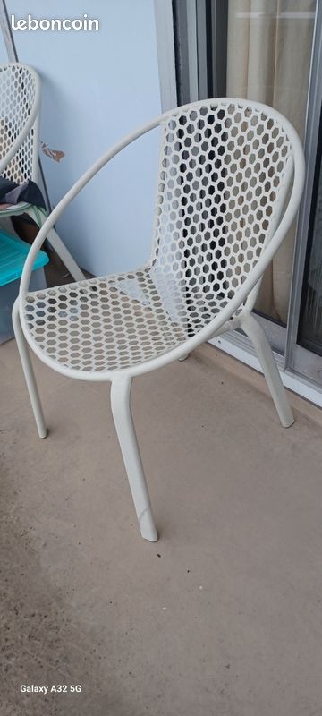 Chaise metal beige (image 1)